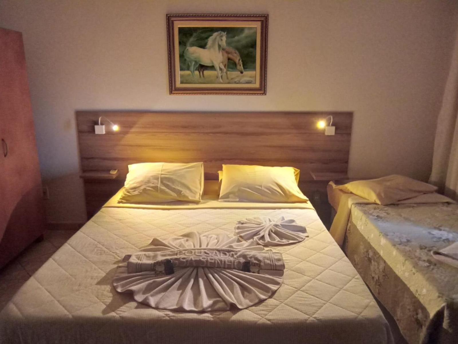 Pousada Nossa Senhora Penedo  Esterno foto A bedroom in a hotel